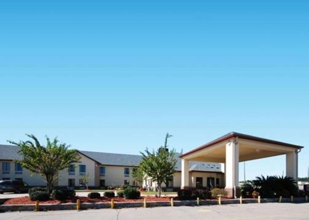 Columbia Inn & Suites Ngoại thất bức ảnh